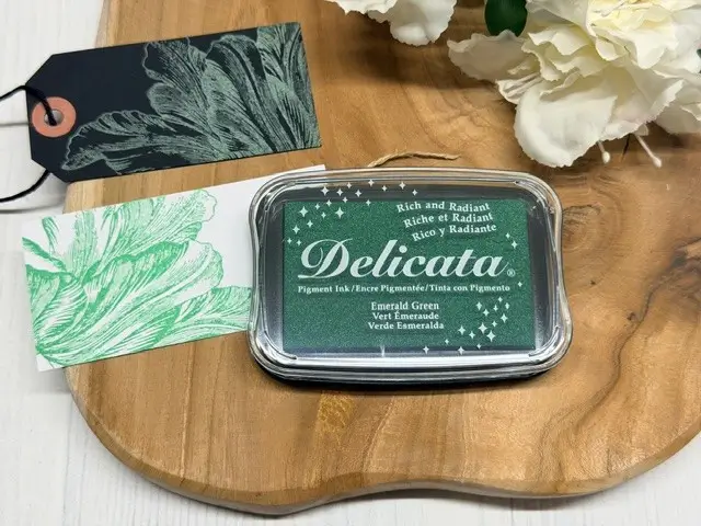 Delicata emerald green