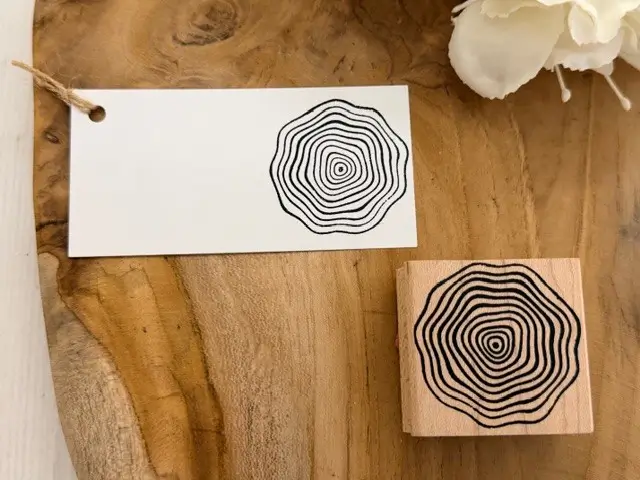 Small wavy circle